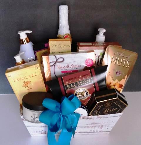 Gourmet snacks, crackers and dry salmon gift basket for delivery in Boston MA